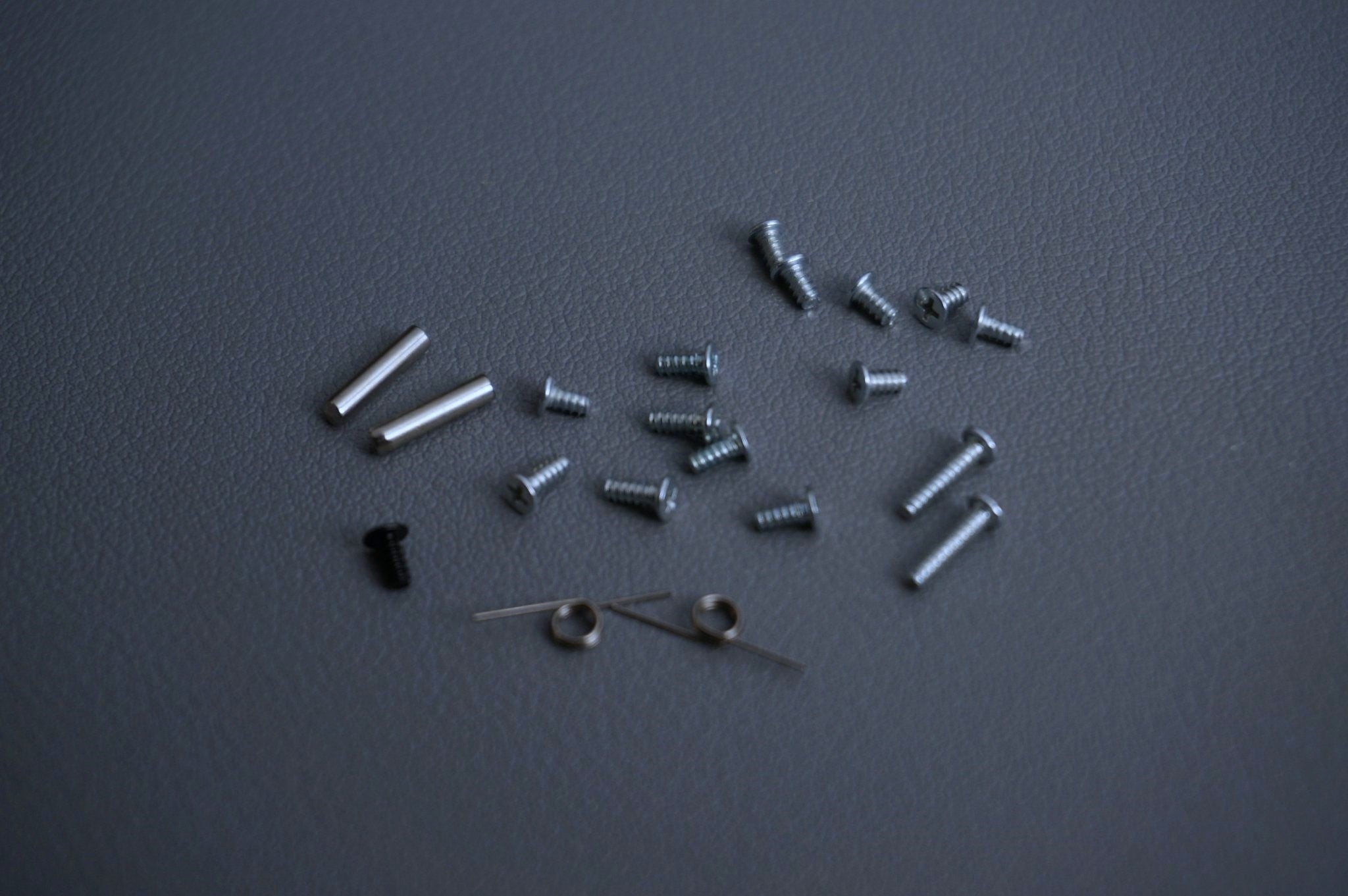 DS Lite (NDSL) screws, springs and posts - Boxy Pixel